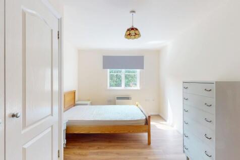 Bedroom 2 - Angle...