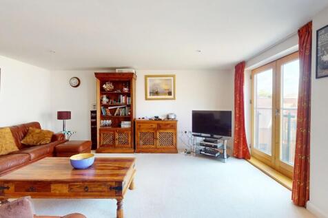 Living Area- Angl...