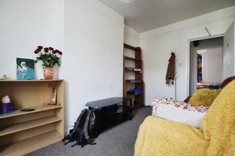 Living Area- Angl...
