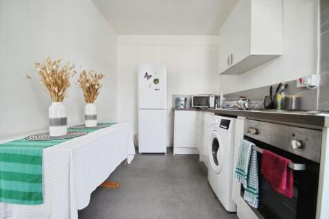 Kitchen - Angle 1