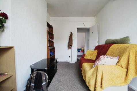 Living Area- Angl...