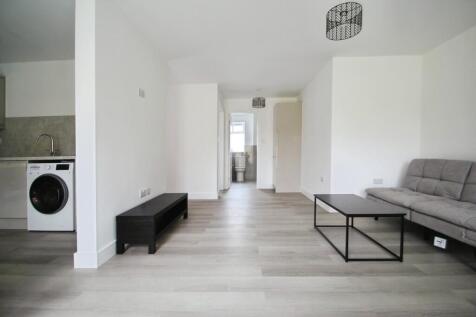 Living Area- Angl...
