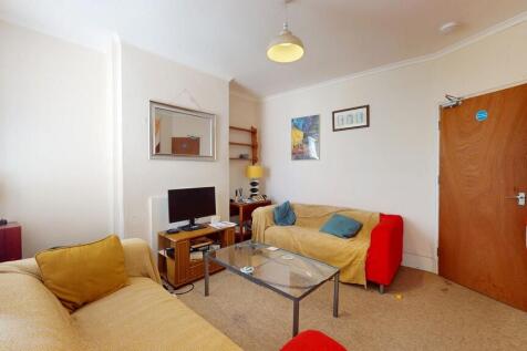 Living Room - Ang...