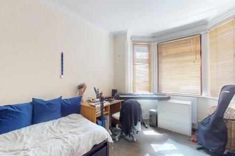 Bedroom 4 - Angle...