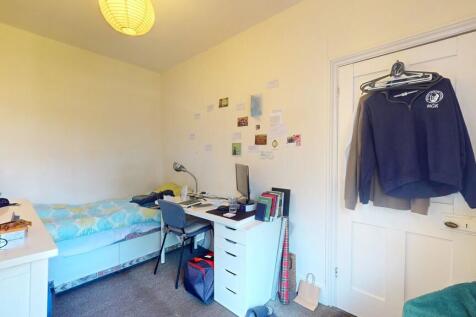 Bedroom 2 - Angle...