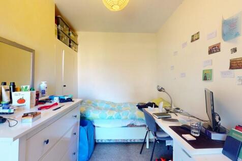 Bedroom 2 - Angle...