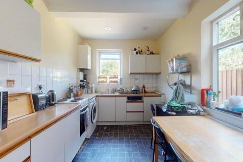 Kitchen - Angle 1