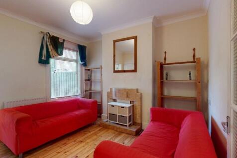 Living Area - Ang...