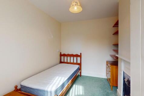 Bedroom 2 - Angle...