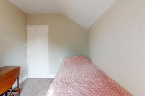 Bedroom 3 - Angle...