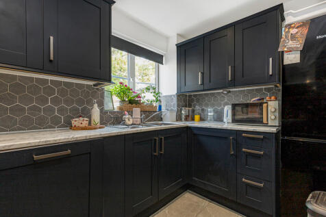 Kitchen- Angle 2