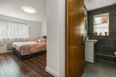 Bedroom 1 - Angle...