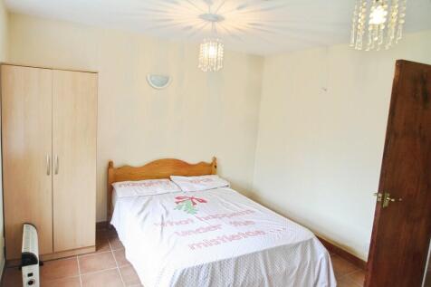 Bedroom/Living Ar...