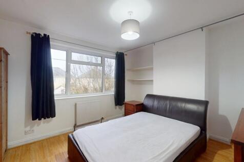 Bedroom 2 - Angle...