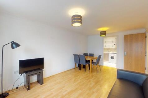 Living Area - Ang...