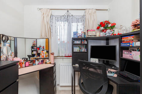 Bedroom 2 - Angle...