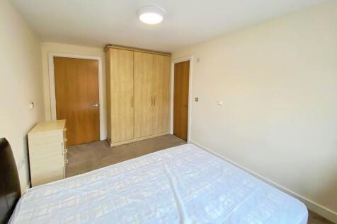 d8352447-IMG_713_...