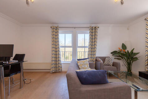 Living Area- Zoom...