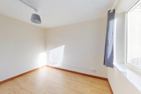 Bedroom 2 - Angle...