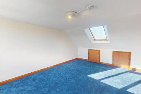 Bedroom 6 - Angle...