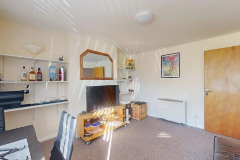 Living Area - Ang...