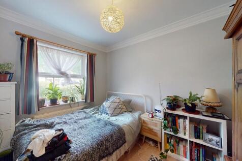 Bedroom 2 - Angle...
