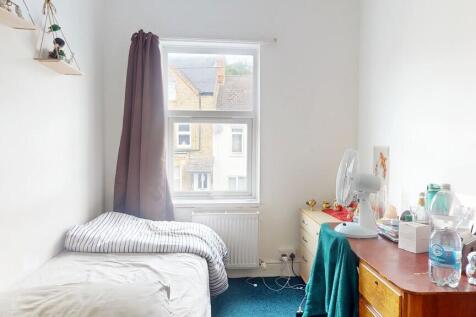 Bedroom 3 - Angle...