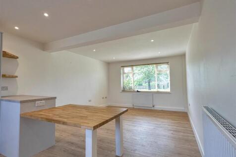 Kitchen / Living Area