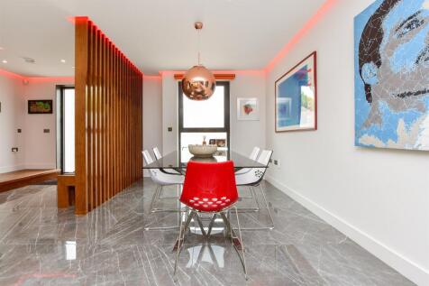 Lounge/Diner