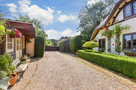 Driveway/Parking