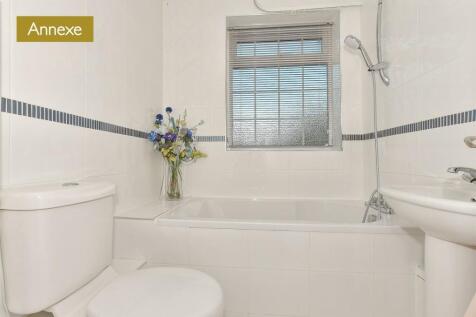 Annexe Bathroom