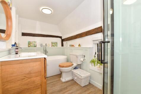 En-Suite Bathroom