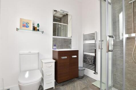 En Suite Shower Room