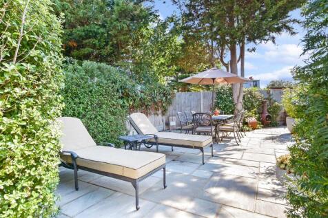 Patio / Decking