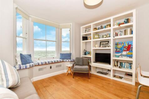 Kitchen Lounge