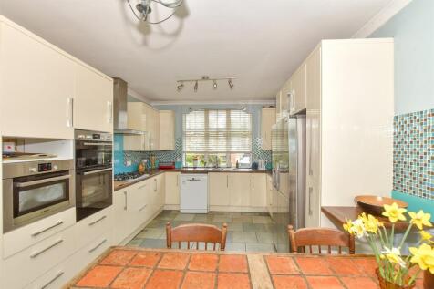 Kitchen/ Breakfast Room