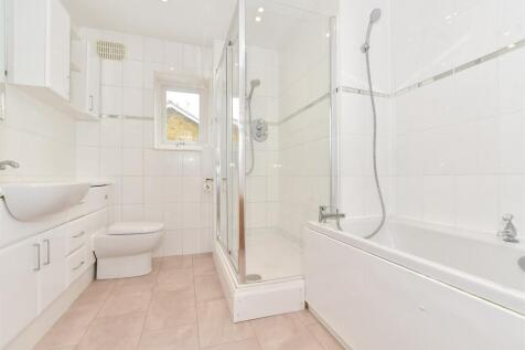 Bath/Shower Room