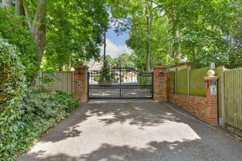 Driveway/Parking