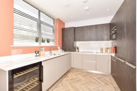 Lounge/Kitchen
