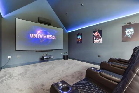Cinema/Lounge