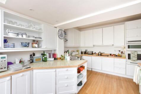 Kitchen / Breakfast Room