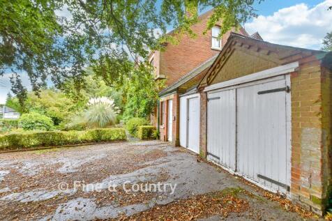 Driveway/Parking