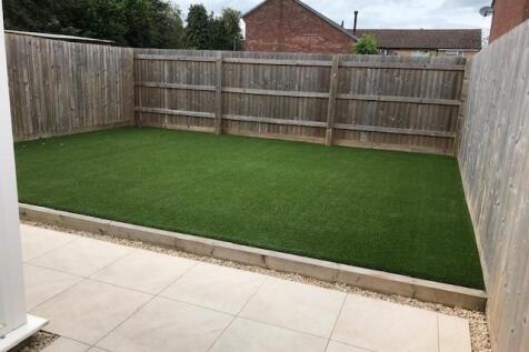 21 Roman Way rear garden.jpg