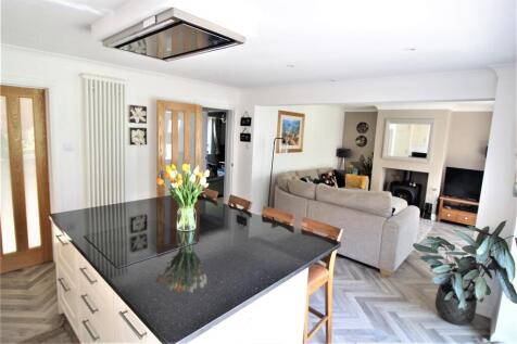 Kitchen/Breakfast Area
