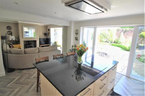 Kitchen/Breakfast Area
