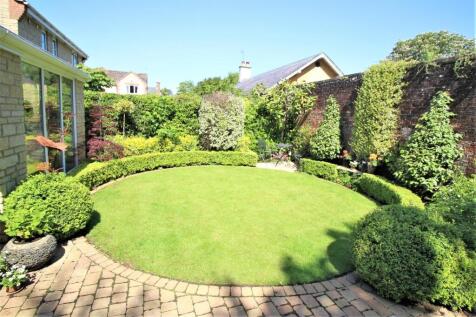 Enclosed Rear Garden