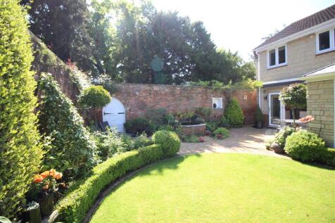 Enclosed Rear Garden