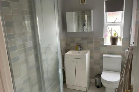 En Suite 1.jpg