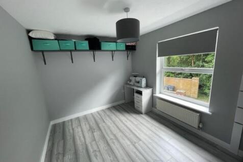 4 Bedroom 2.jpg