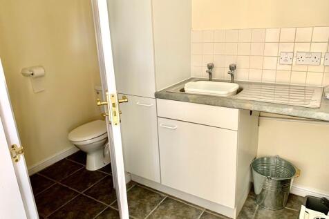 Downstairs WC.jpg